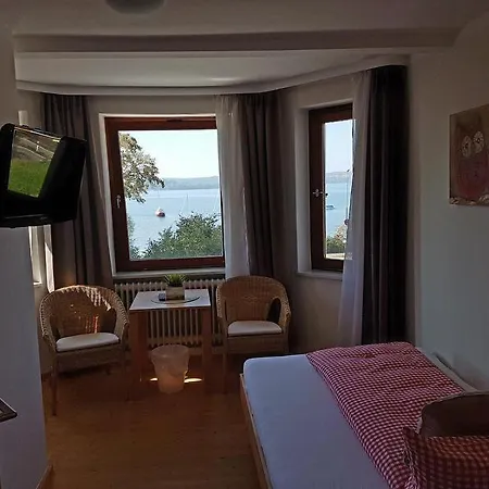 Guest house Uferperle - Gastehaus Am Bodensee Uhldingen-Muehlhofen